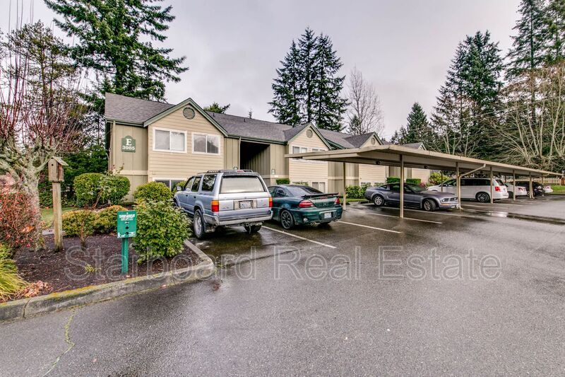 3985 Starboard Ln SE Unit E202, Port Orchard, WA 98366 Condo for Rent