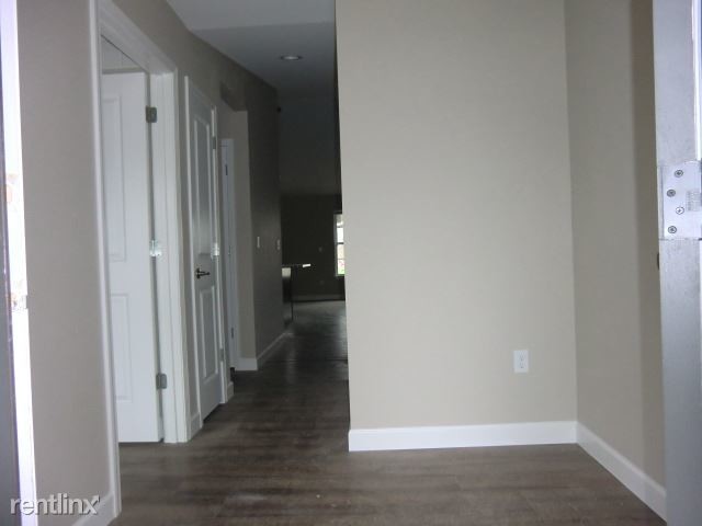 Building Photo - 2 br, 2 bath  - 5816 Executive Plaza Dr