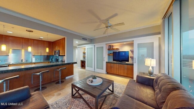 Building Photo - 2060 Beach Blvd