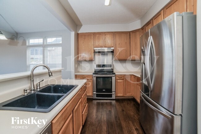 Building Photo - 604 Indian Lake Dr