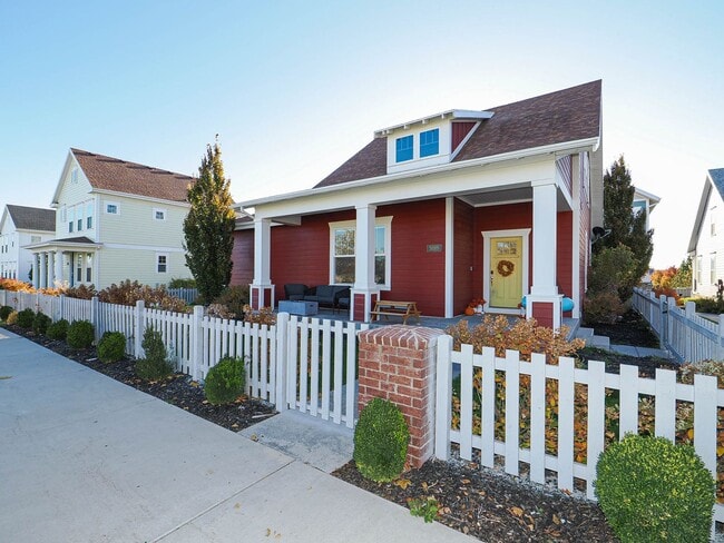 Building Photo - Beautiful House in Excellent Daybreak Loca...