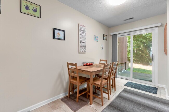 Foto del edificio - 1102 22nd St NE