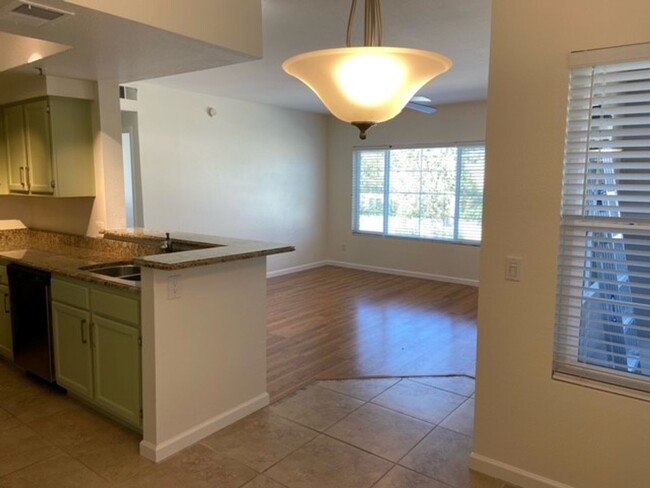 Building Photo - **MOVE-IN SPECIAL: 50% OFF 1ST MONTH RENT!...