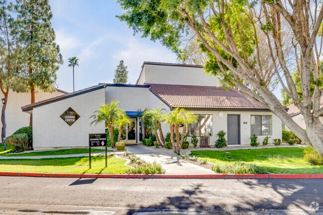 Leasing Office - Solara