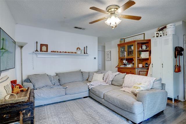 Building Photo - 509 Holly Hill Dr