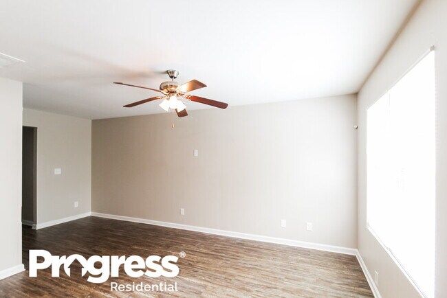 Building Photo - 2455 Marlin Dr