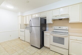 Building Photo - 429 N Post Oak Ln