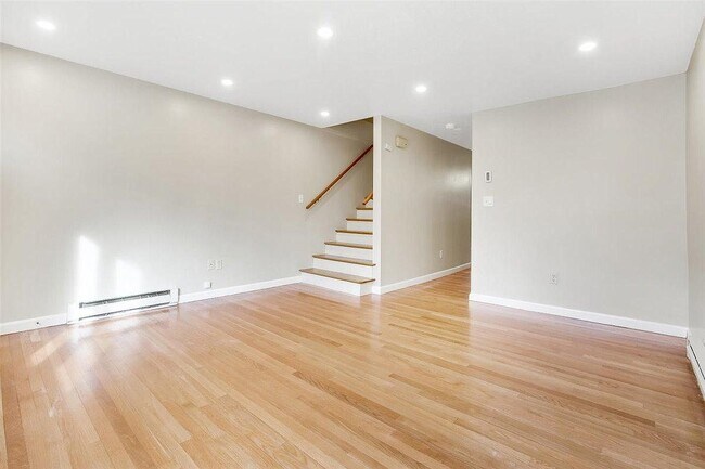 living room 1st floor - 62 Canal St
