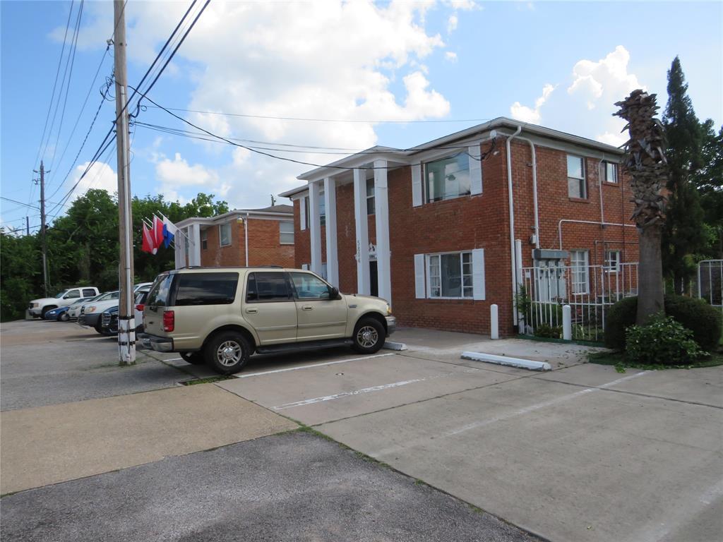 Primary Photo - 5804 Newcastle St