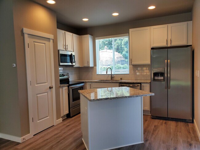 Foto del edificio - 6912 Liberty Ln