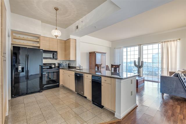Building Photo - 3225 Turtle Creek Blvd Blvd