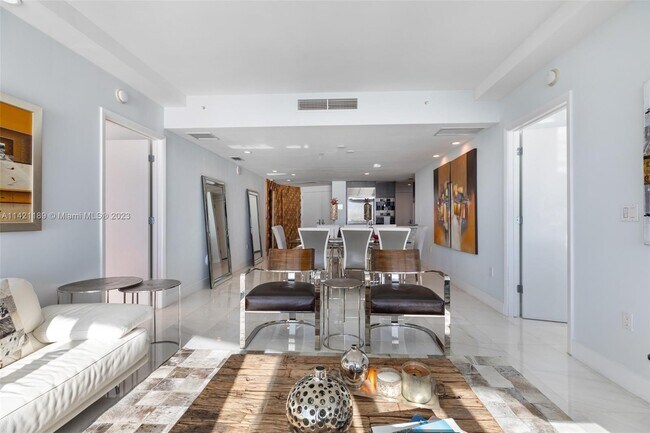 Foto del edificio - 17001 Collins Ave