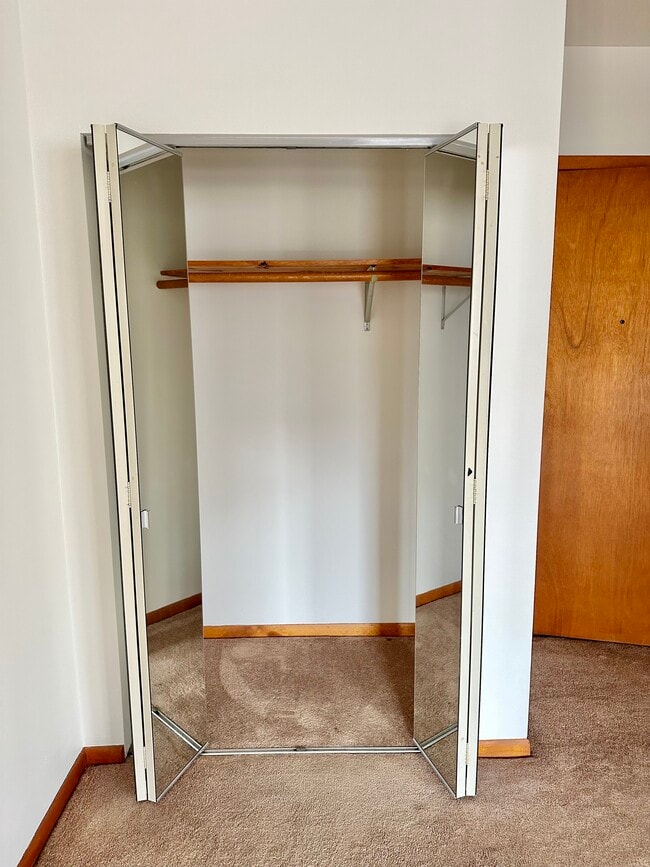 Coat Closet - 928 W Leland Ave