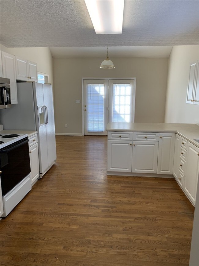 Building Photo - 1801 Hartland Ct