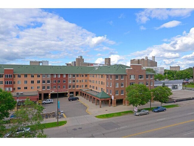 Foto del edificio - 2600 University Ave SE