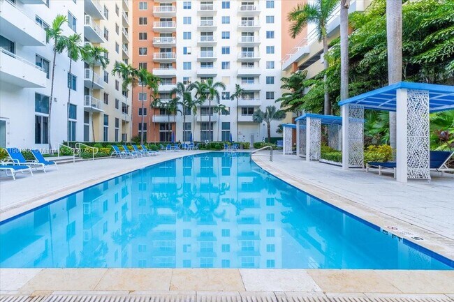 Foto del edificio - 18800 NE 29th Ave