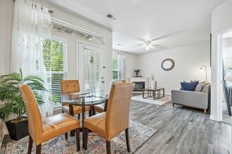 Building Photo - Riverchase Apartments