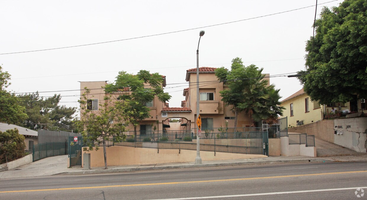 Building Photo - 1025 S Soto St