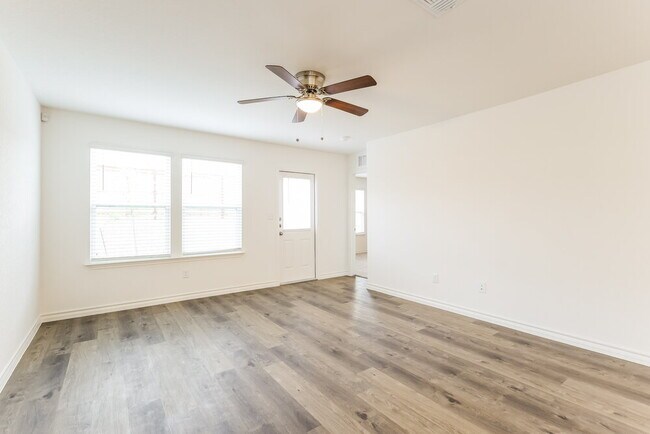 Foto del edificio - 10315 Monte Carmel Pl