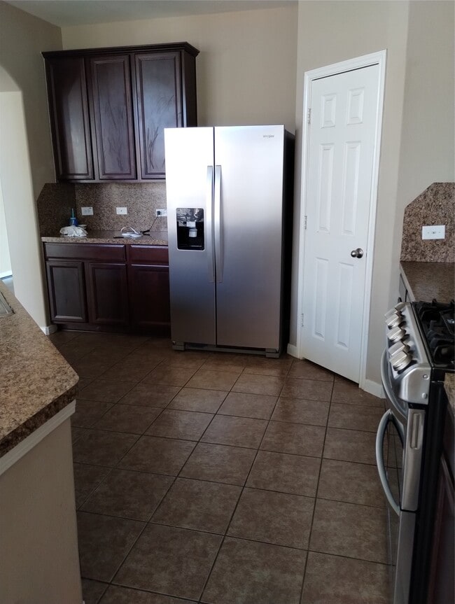 Foto del edificio - 16931 Creek Mountain Dr