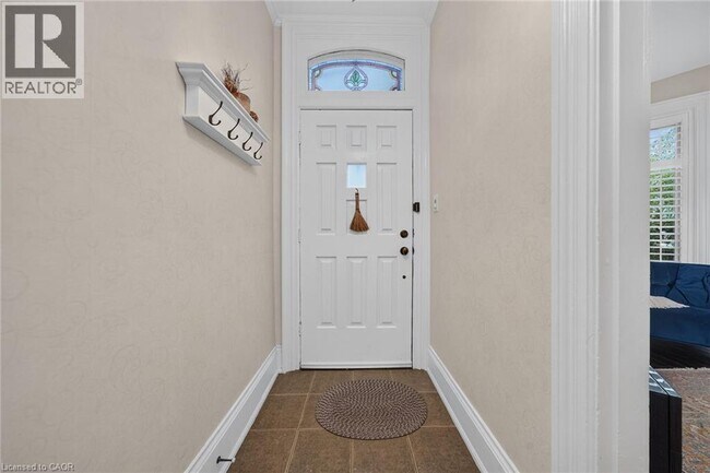 Photo du bâtiment - 171 Emerald St S