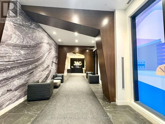 Building Photo - 308 Jarvis St