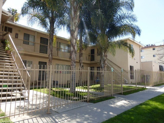 Foto del edificio - 26103 Belle Porte Ave