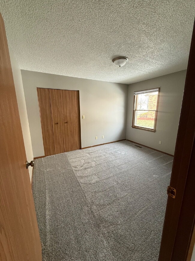 Foto del edificio - 2994 Jonathan Dr