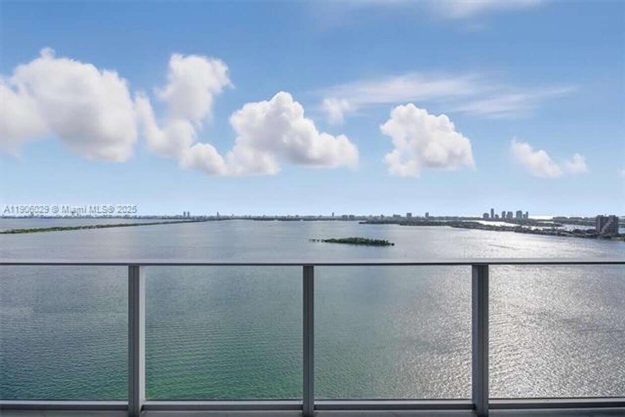 Photo - 700 NE 24 St unit 2406 (A11906029)