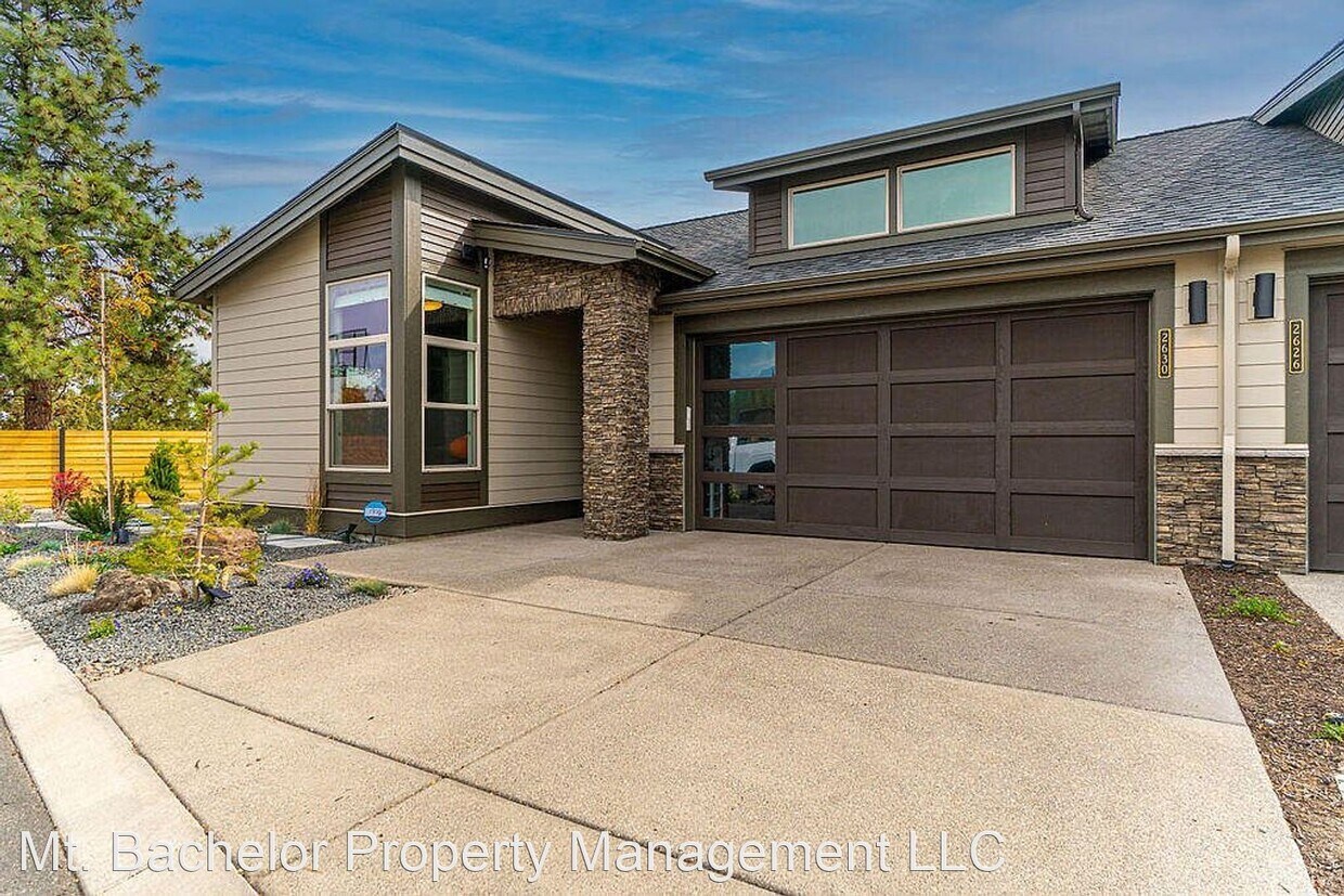 3 br, 2 bath House 2630 Rippling River Ct House Rental in Bend, OR