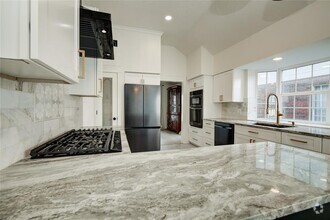 Building Photo - 3642 Cypressdale Dr