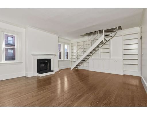 Primary Photo - 21 Fairfield St