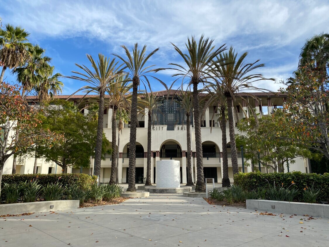 Walkable Downtown Culver City! - 4039 Duquesne Ave