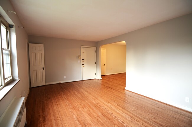 Foto del edificio - 5414 Reading Rd