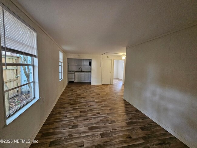 Foto del edificio - 2514 Algonquin Ave