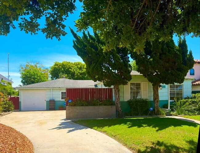 Foto del edificio - Welcome to Pacific Beach Coastal Living – 3BR/2BA Home