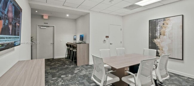 Foto del edificio - 591 Evernia St