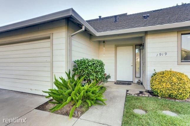 Foto del edificio - 3 br, 2 bath House - 1919 East Century Place