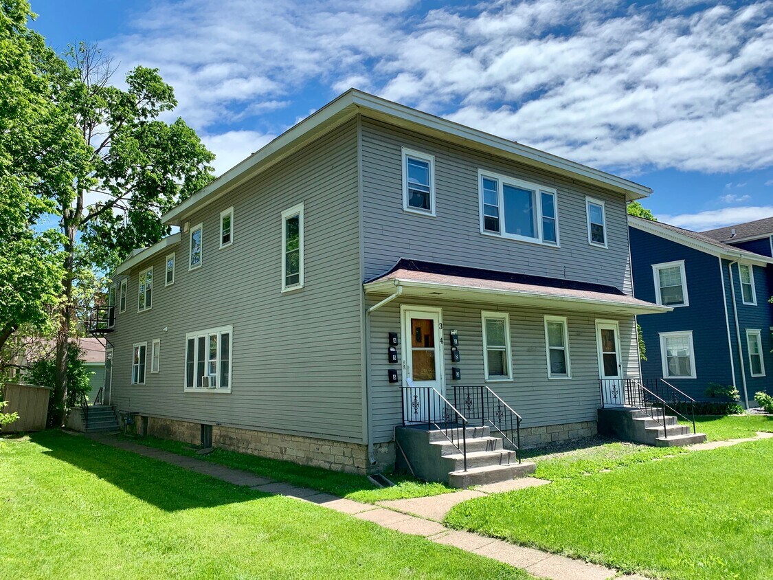 Foto principal - 221 8th St S