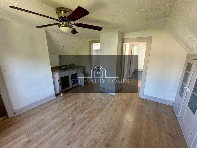 Foto del edificio - 3540 E 154th St