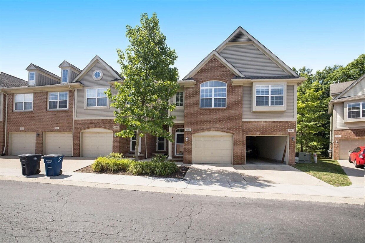 Primary Photo - 3145 Asher Rd