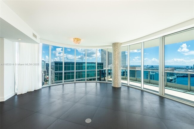 Foto del edificio - 200 Biscayne Blvd