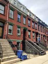 Building Photo - 826 Grand St