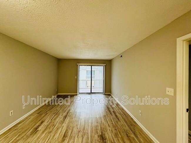 Building Photo - 207 Sunn Aire Ct