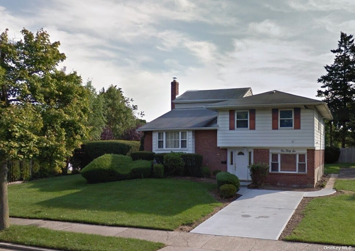 136 Radcliffe Rd, Plainview, NY 11803 House Rental in Plainview, NY