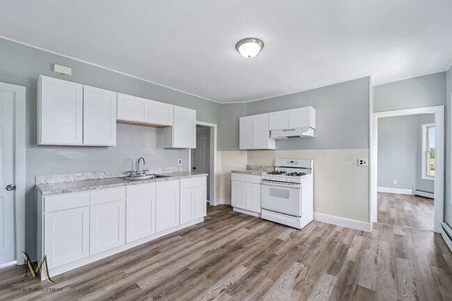 Building Photo - 27-29 Hillman St