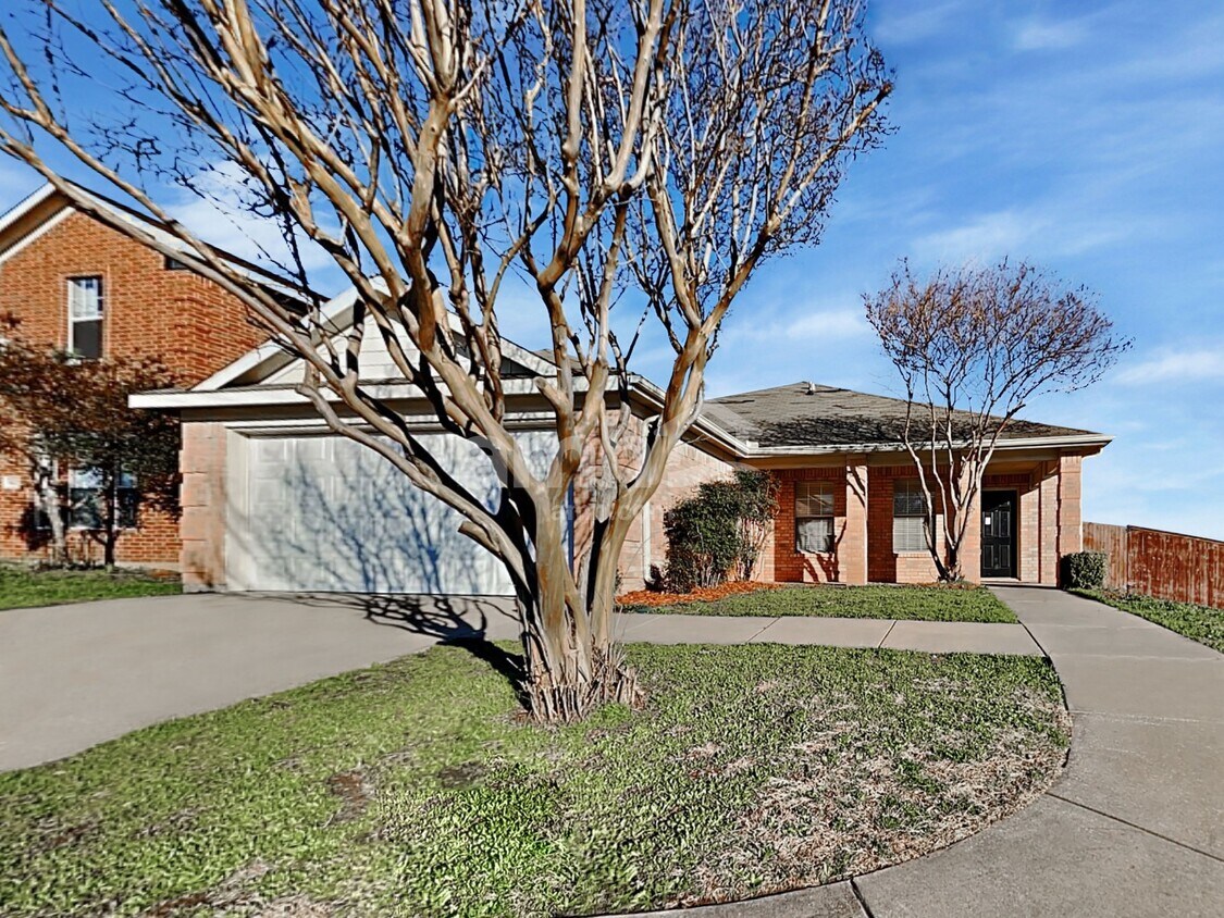 Primary Photo - 8629 Garden Springs Dr