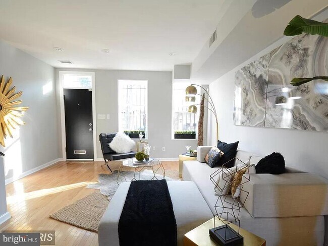 Foto del edificio - 624 14th Pl NE