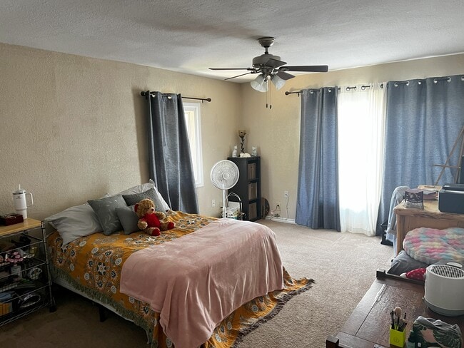 Bedroom 2 - 1301 E US Highway 24