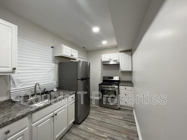 Foto del edificio - 1419 E Preston St